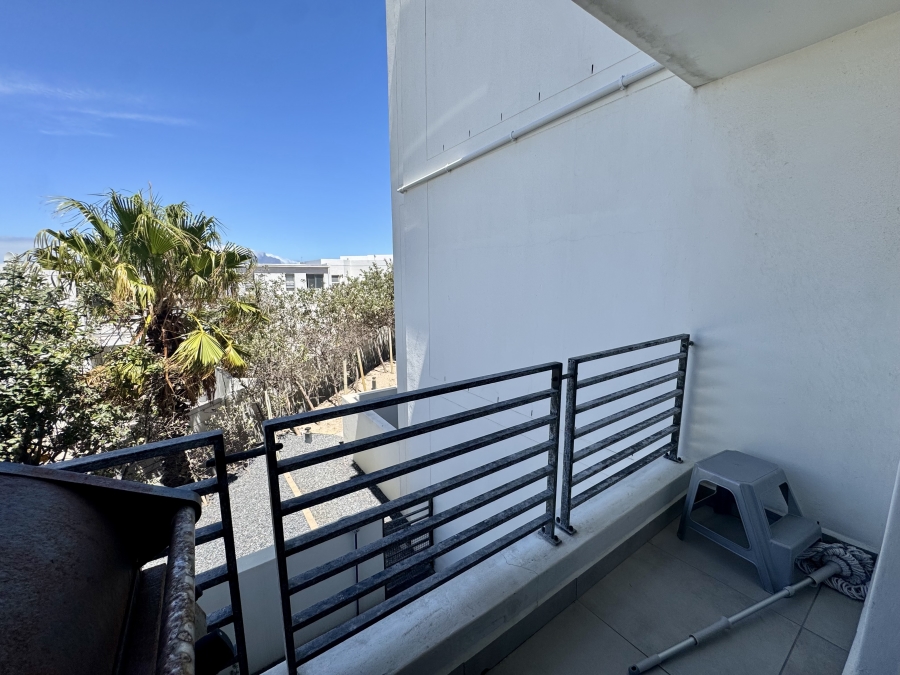 To Let 2 Bedroom Property for Rent in Waves Edge Western Cape